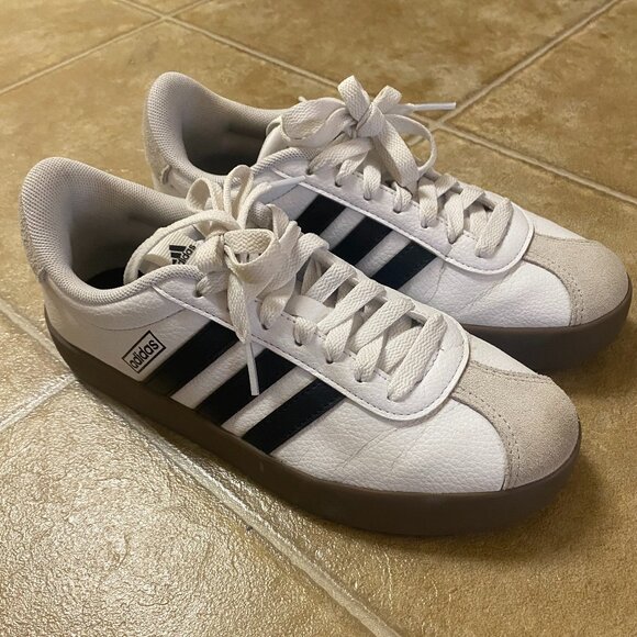 Adidas Court Sneakers - Picture 2 of 9